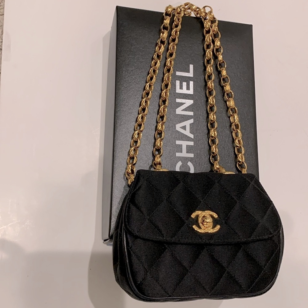 CHANEL 🖤 Vintage Quilted Satin Silk Mini Flap Bag Real Gold Bijoux Rope Chain